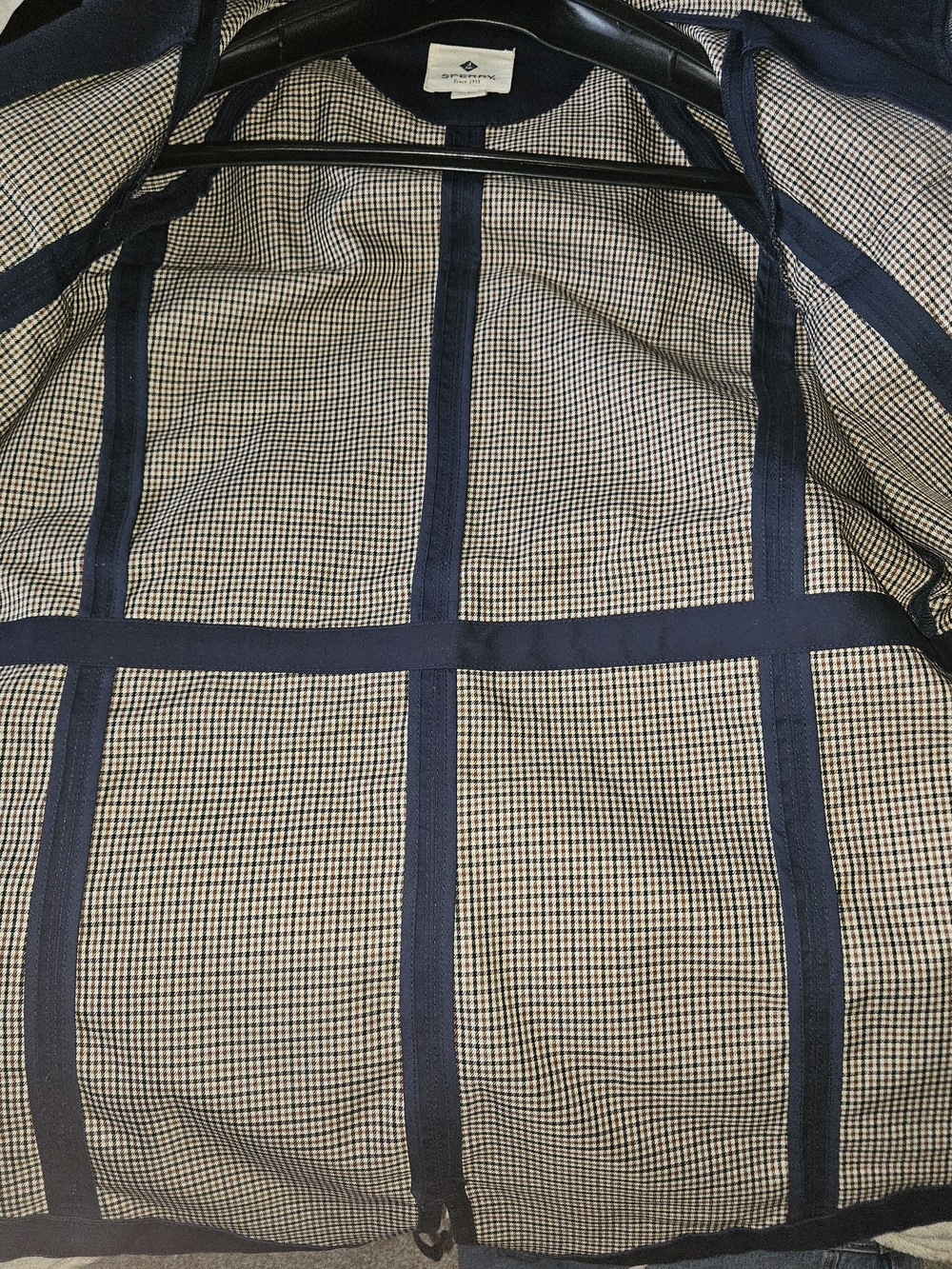 The Sperry Hooded Field Barn Jacket - Picture 6 of 16
